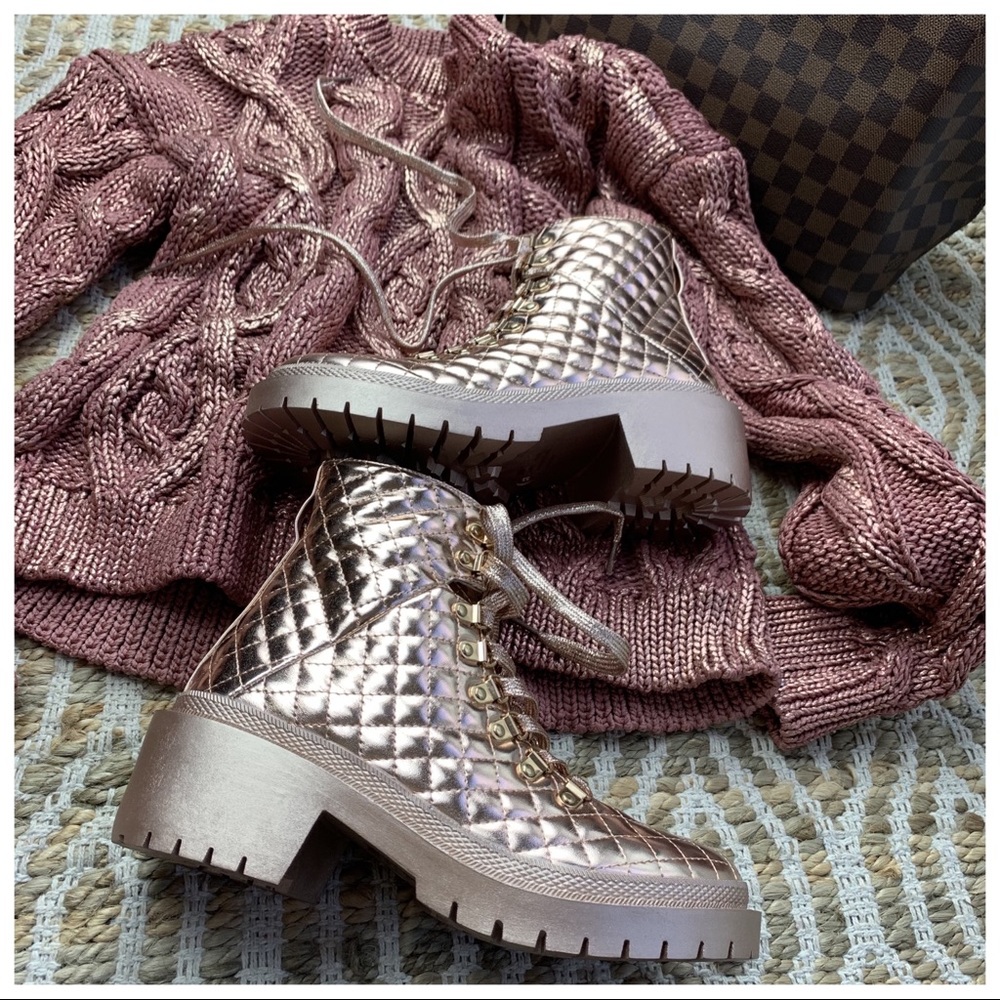hP] CAPE ROBBIN ROSE GOLD CHUNK QUILT LACE UP BO - Picture 4 of 10